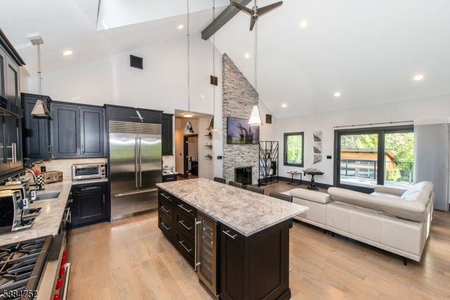 82 Fells Rd, Essex Fells Twp., NJ 07021