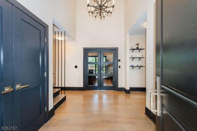 82 Fells Rd, Essex Fells Twp., NJ 07021