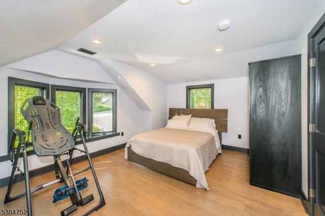 82 Fells Rd, Essex Fells Twp., NJ 07021