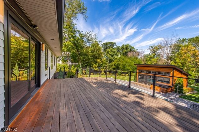 82 Fells Rd, Essex Fells Twp., NJ 07021