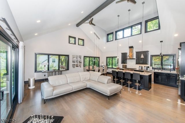 82 Fells Rd, Essex Fells Twp., NJ 07021