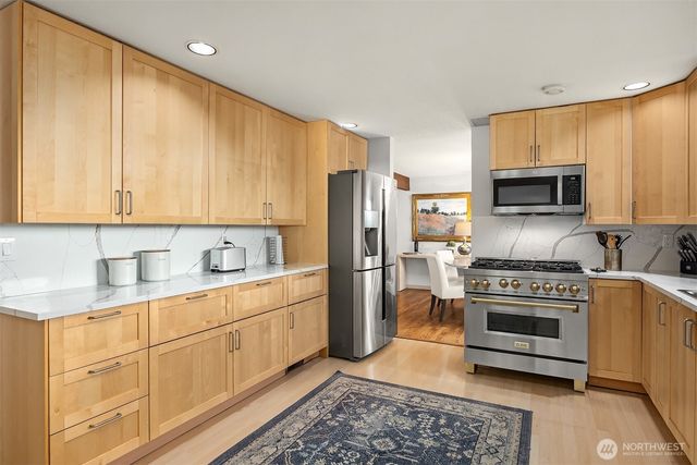 6507 113th Avenue NE, Kirkland, WA 98033