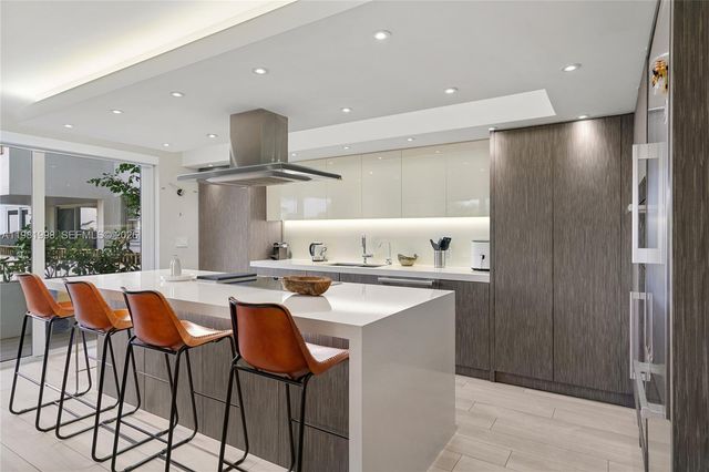 177 Ocean Lane Dr 308, Key Biscayne, FL 33149