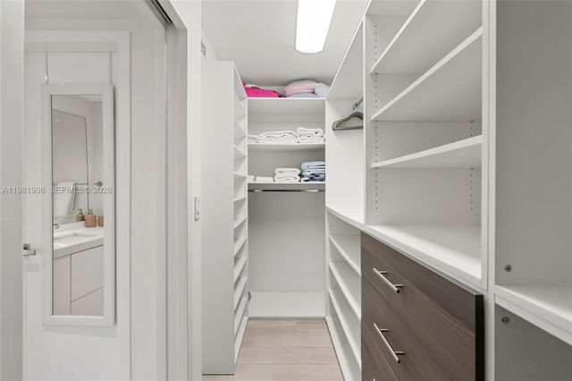 177 Ocean Lane Dr 308, Key Biscayne, FL 33149