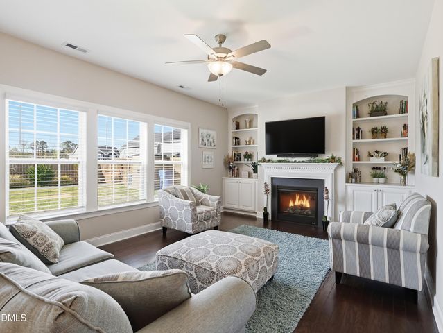 1127 Clearwood Lane, Fuquay Varina, NC 27526