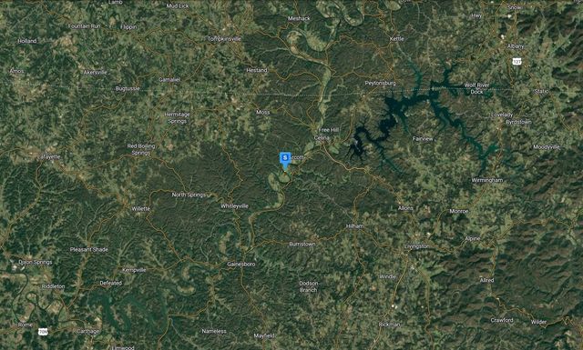 445 River Bend Dr, Celina, TN 38551