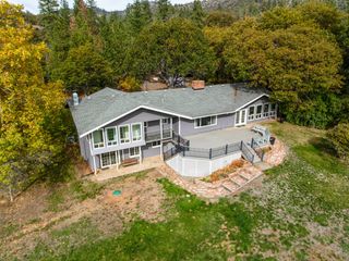 348 Ridgewood Drive, Jacksonville, OR 97530