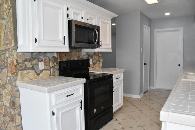 1347 Somercotes Lane, Channelview, TX 77530