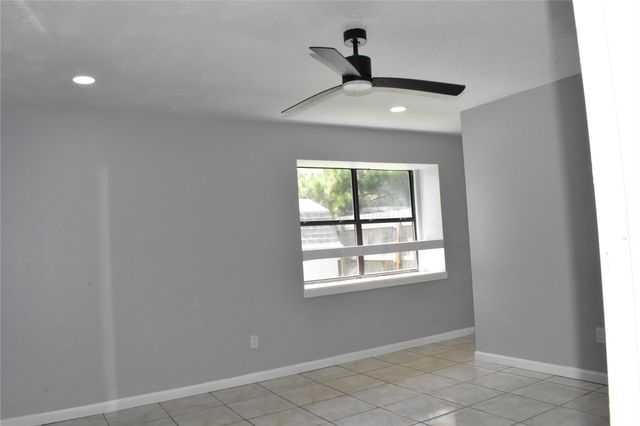 1347 Somercotes Lane, Channelview, TX 77530