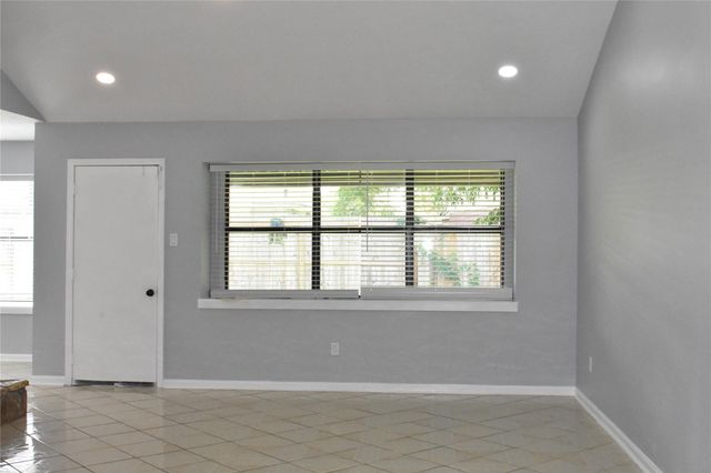 1347 Somercotes Lane, Channelview, TX 77530