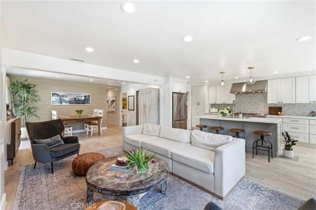 1240 15th Street, Hermosa Beach, CA 90254