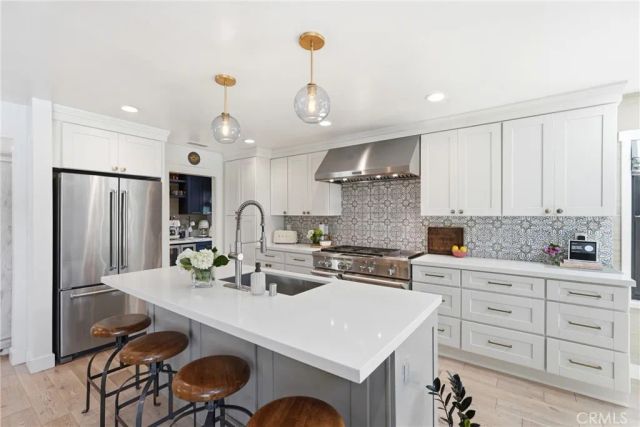 1240 15th Street, Hermosa Beach, CA 90254