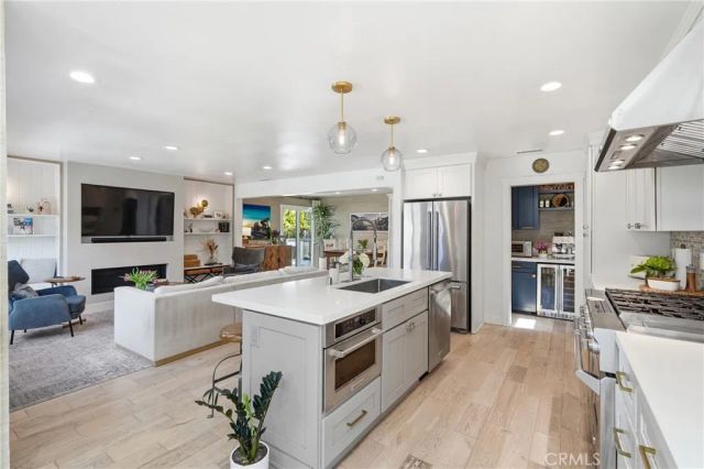 1240 15th Street, Hermosa Beach, CA 90254