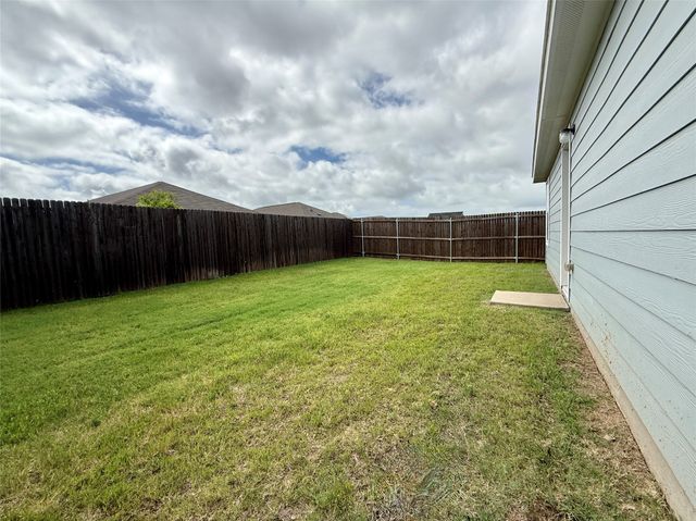 5313 Vinebrook Way, Princeton, TX 75407