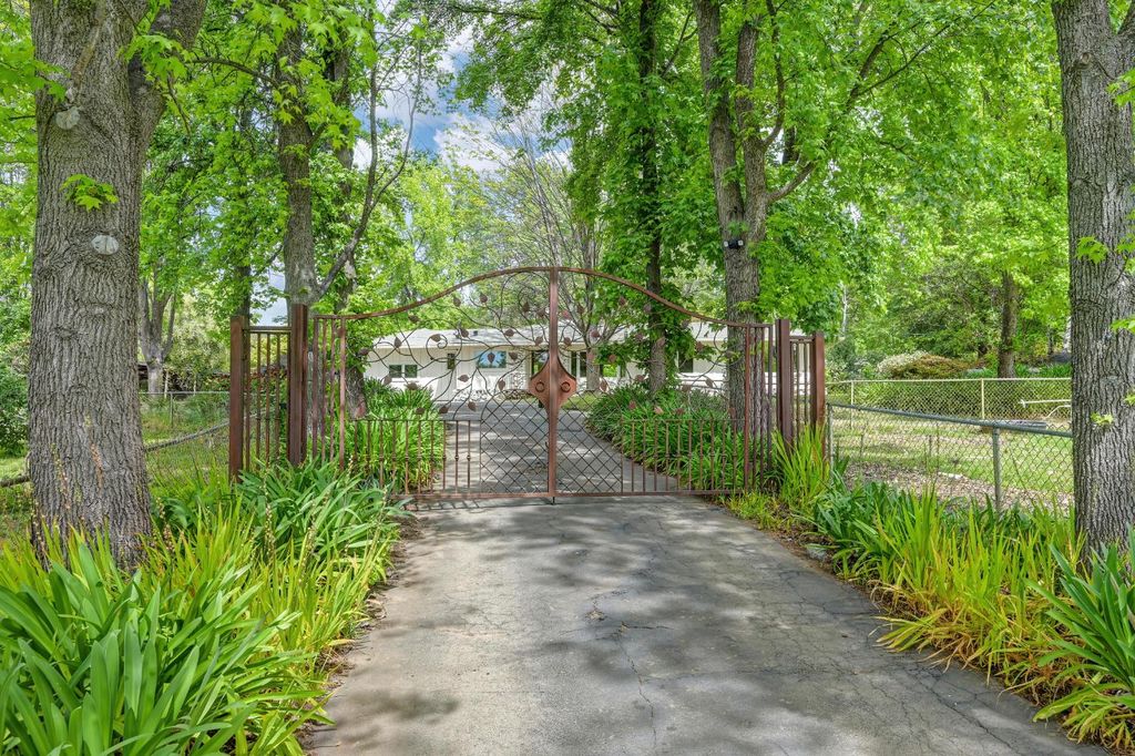 8495 Chili Hill Rd, Newcastle, CA 95658