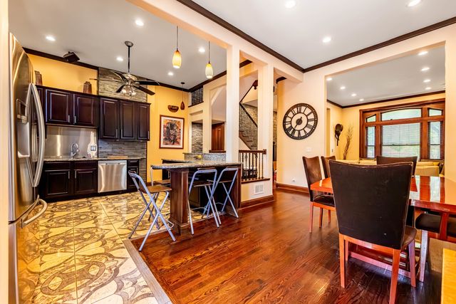 4126 S Lake Park Avenue, Chicago, IL 60653