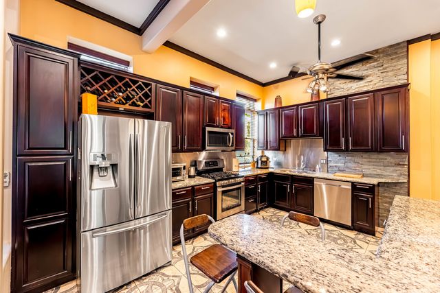 4126 S Lake Park Avenue, Chicago, IL 60653