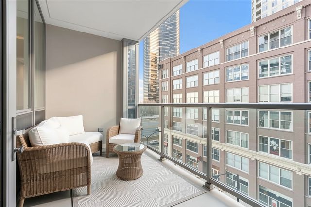 600 N LAKE SHORE Drive 407, Chicago, IL 60611
