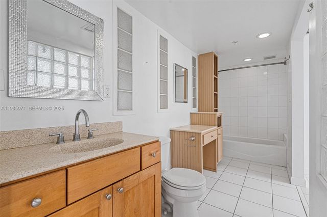 6969 Collins Ave 811, Miami Beach, FL 33141