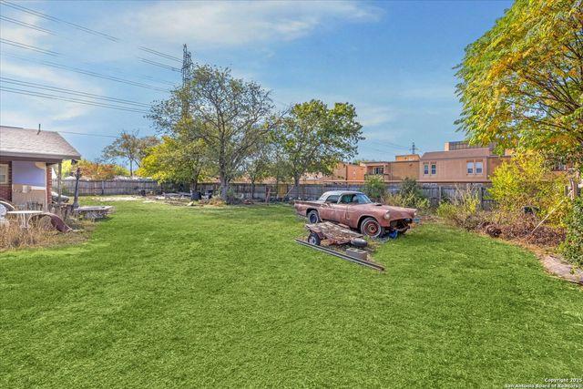 2306 Blossom, San Antonio, TX 78217