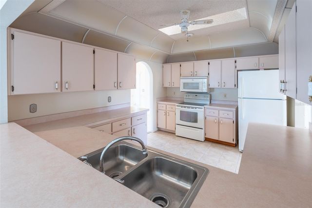 3948 SW 157TH PLACE ROAD, Ocala, FL 34473