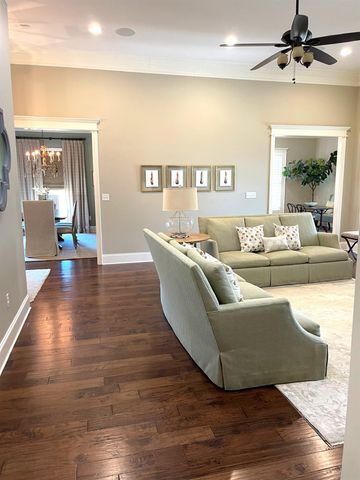 225 Rue L'amitie, Thibodaux, LA 70301