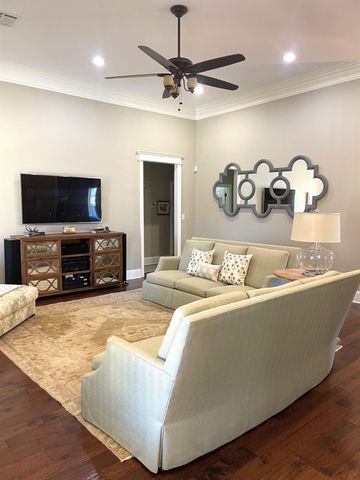 225 Rue L'amitie, Thibodaux, LA 70301