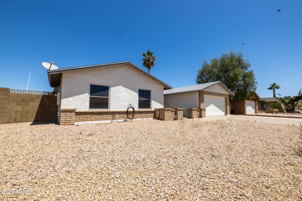 2418 W BROOKS Street, Chandler, AZ 85224 — exterior