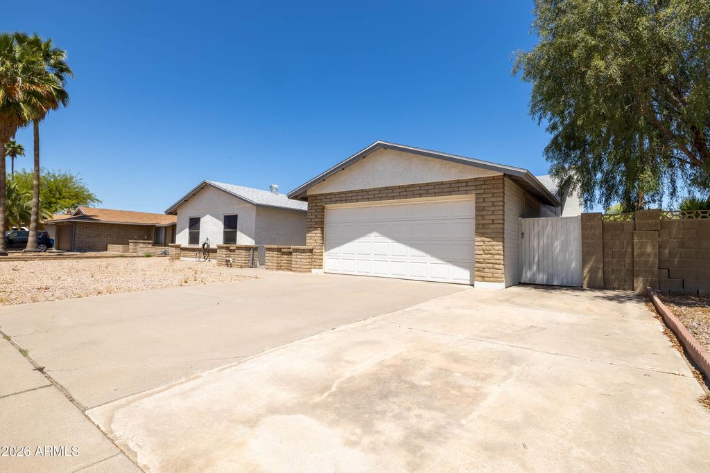 2418 W BROOKS Street, Chandler, AZ 85224 — photo 3