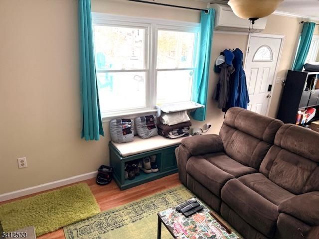 136 Dupont Ave, Hopatcong Boro, NJ 07843