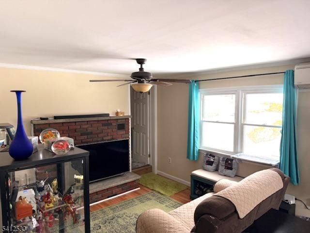 136 Dupont Ave, Hopatcong Boro, NJ 07843