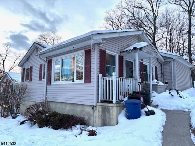 136 Dupont Ave, Hopatcong Boro, NJ 07843