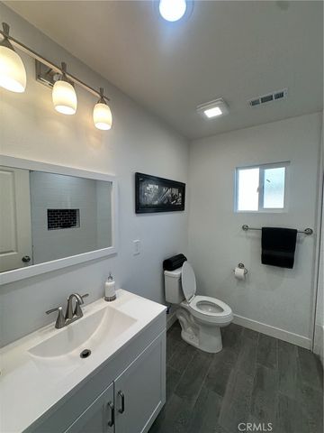 5344 Adenmoor, Lakewood, CA 90713