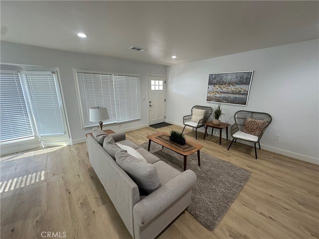 5344 Adenmoor, Lakewood, CA 90713