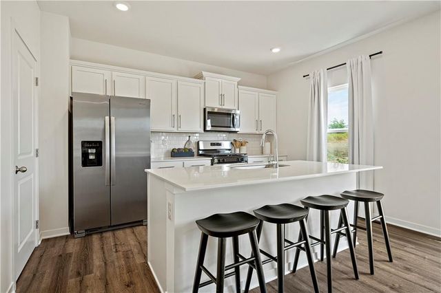 10294 Tuscany Parkway, Peculiar, MO 64078