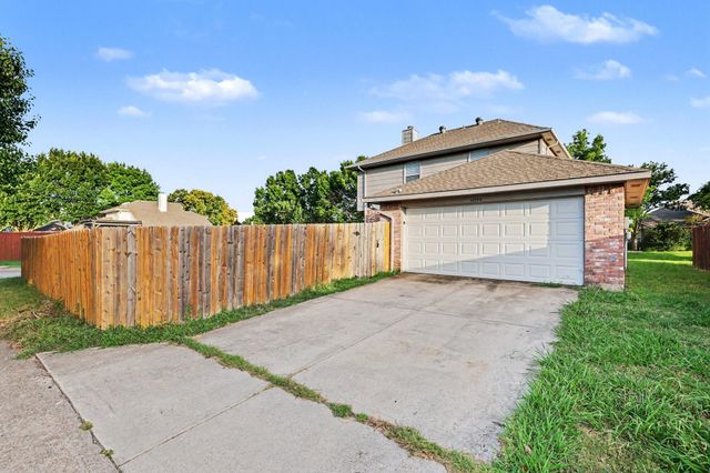 10700 Castle Drive, Frisco, TX 75035