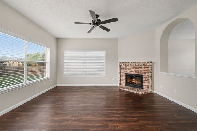 10700 Castle Drive, Frisco, TX 75035