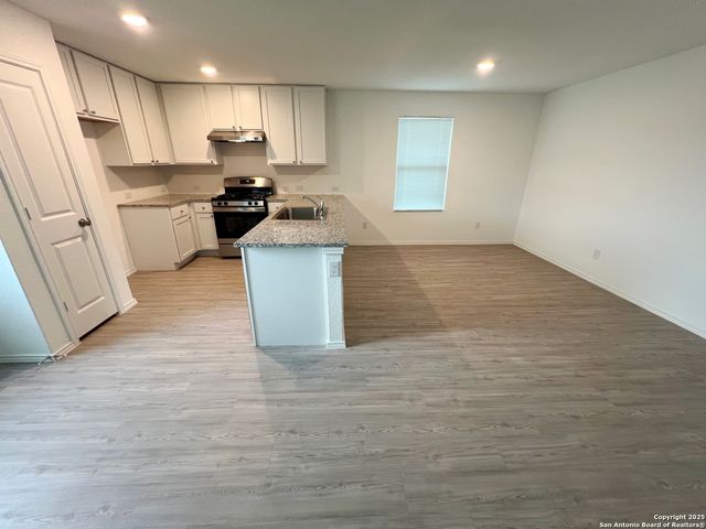 7227 Satellite Way, San Antonio, TX 78252