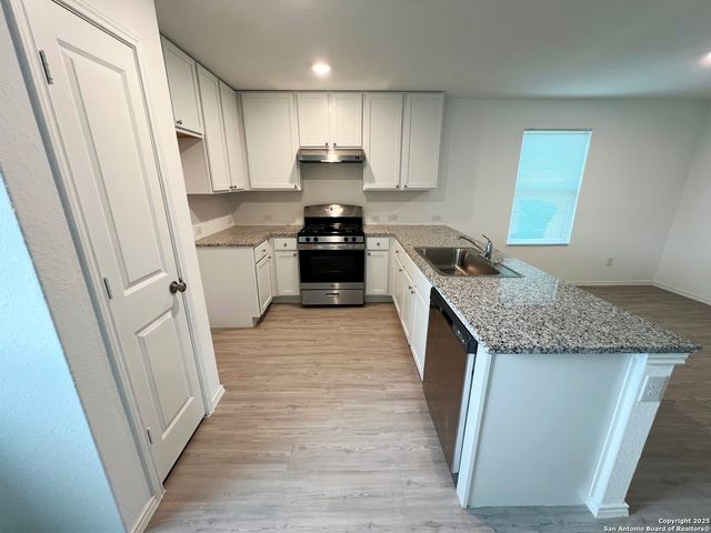 7227 Satellite Way, San Antonio, TX 78252