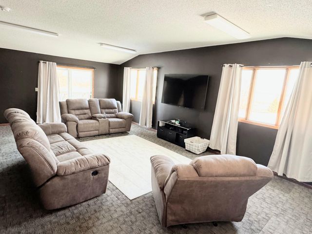 22598 700th Avenue, Albert Lea, MN 56007