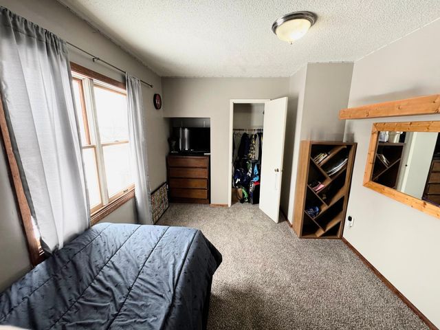 22598 700th Avenue, Albert Lea, MN 56007