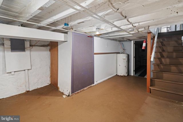 2419 N MARSHALL ST, Philadelphia, PA 19133