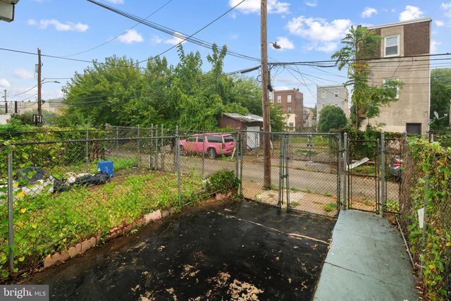 2419 N MARSHALL ST, Philadelphia, PA 19133