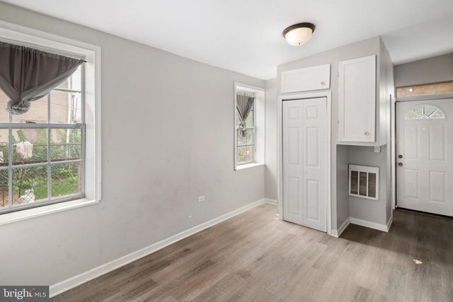 2419 N MARSHALL ST, Philadelphia, PA 19133