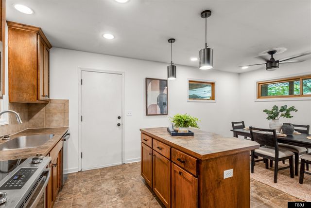 2815 S 102nd Street, Omaha, NE 68124