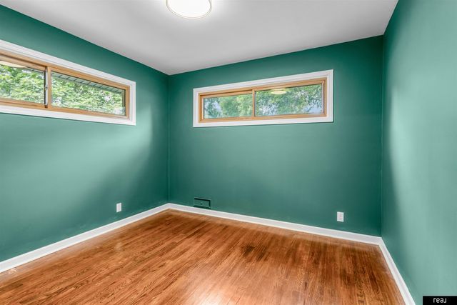 2815 S 102nd Street, Omaha, NE 68124