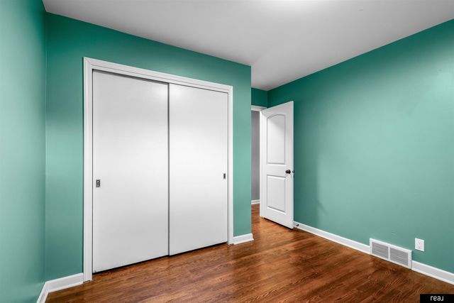 2815 S 102nd Street, Omaha, NE 68124