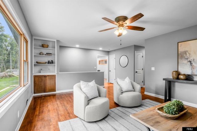 2815 S 102nd Street, Omaha, NE 68124