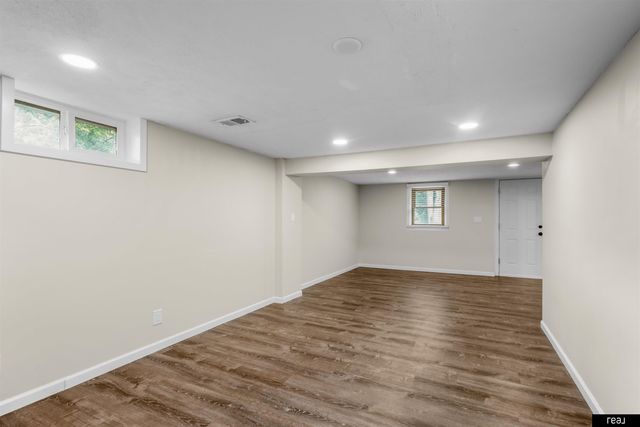 2815 S 102nd Street, Omaha, NE 68124