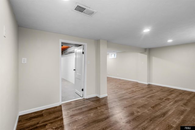 2815 S 102nd Street, Omaha, NE 68124